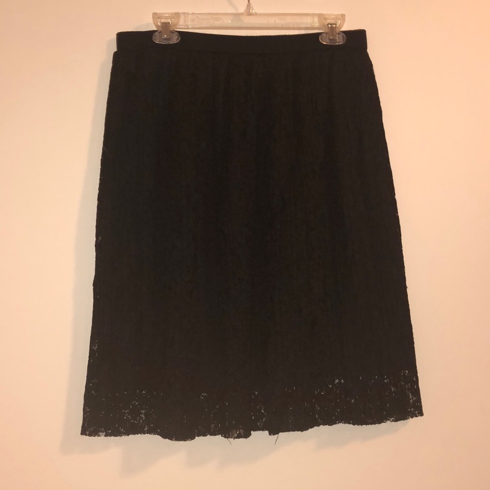 LACE BLACK SKIRT!